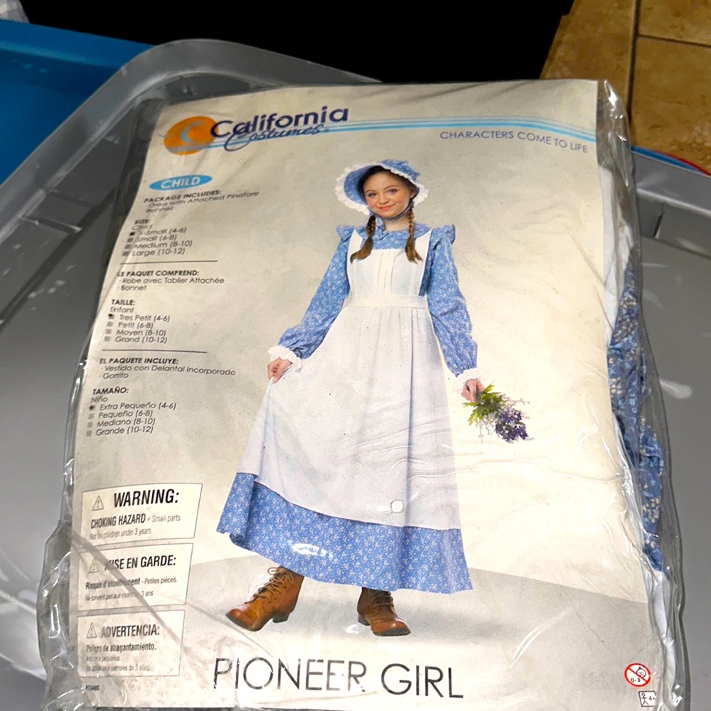 Pioneer women costume 4-6 yrs